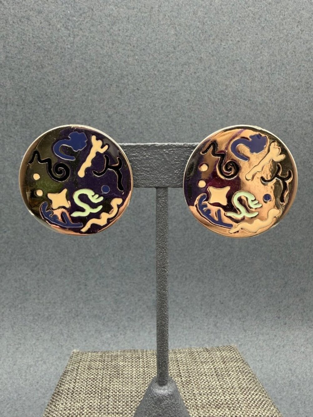 Vintage Pierced Earrings 1.5 In Round Shiny Silver Blue Black Abstract Enamel